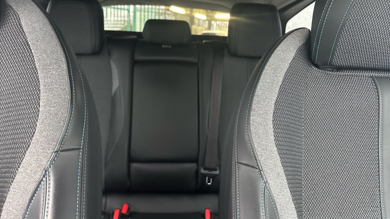 Peugeot 308 1.5 BlueHDi Active Premium 5dr EAT8 Diesel Estate